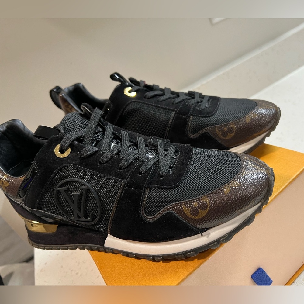 Louis Vuitton Run away sneaker